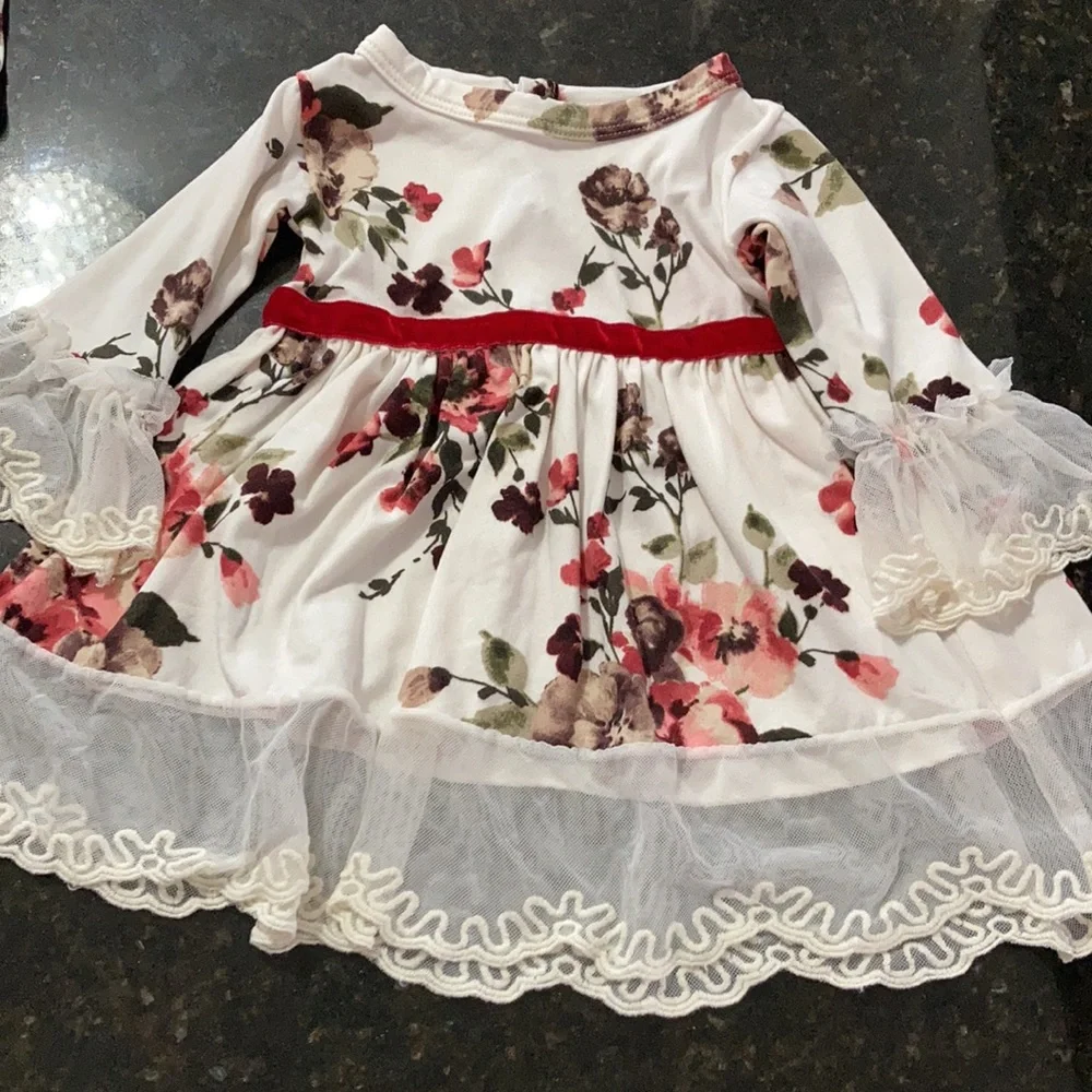 Haute Baby ruffled accent comfortable